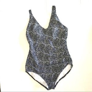 Speedo Swim - Women’s Speedo Slimming One Piece Size 18 Speedo Swim - Women’s Speedo Slimming One Piece Size 18